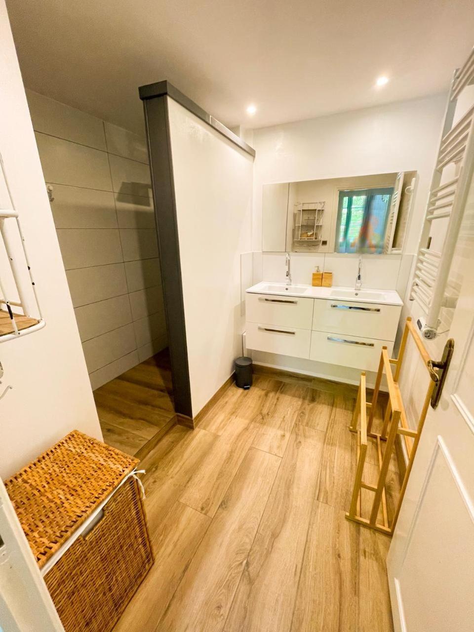Appartement Bellevue Du Ventoux モンブリュン・レ・バン エクステリア 写真
